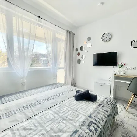 Glassroom- самостоятелна Private Lägenhet Varna