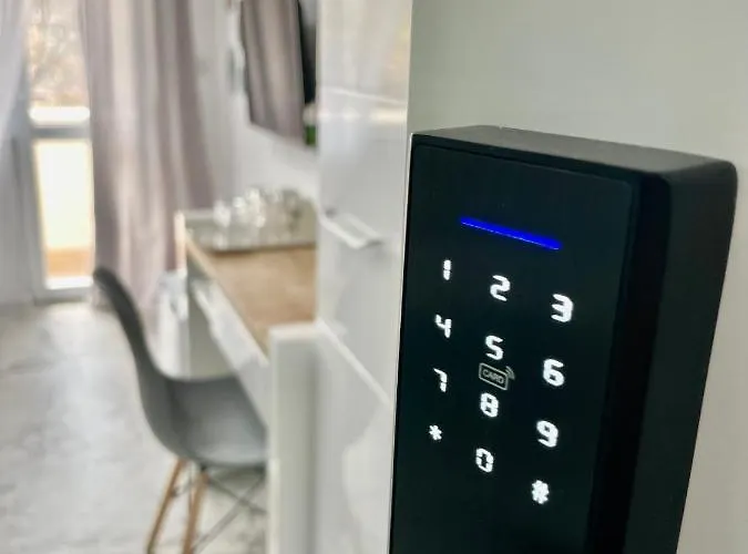 Glassroom- самостоятелна Private شقة *